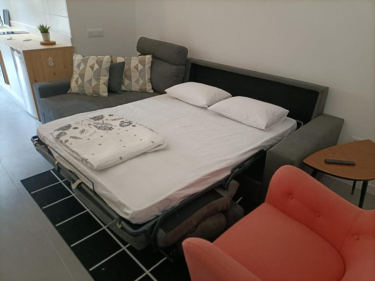 New & Modern Studio Loft 1