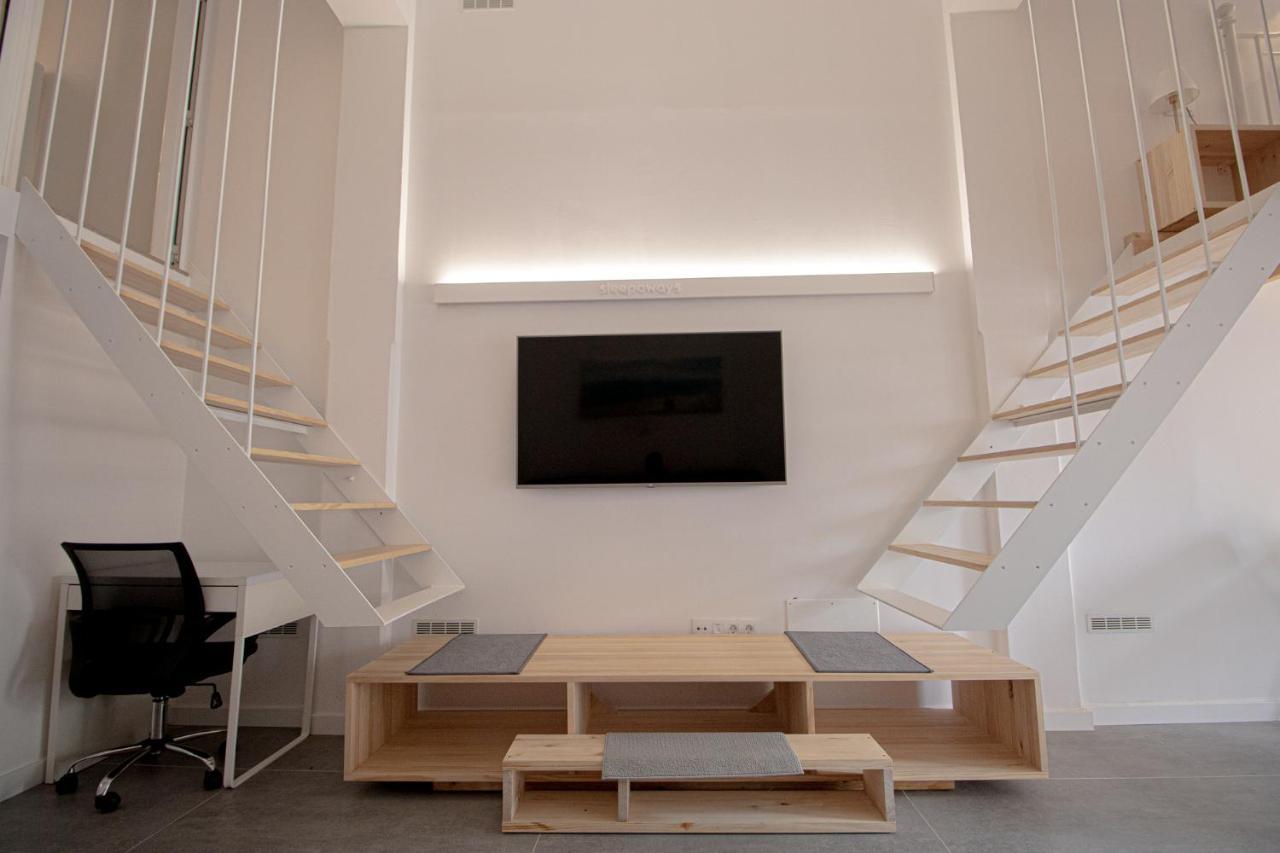 New & Modern Studio Loft 1 Apartment